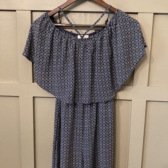 EVERLY Off Shoulder Ruffle Wide Leg Cropped Jumpsuit Size Small - Picture 7 of 11